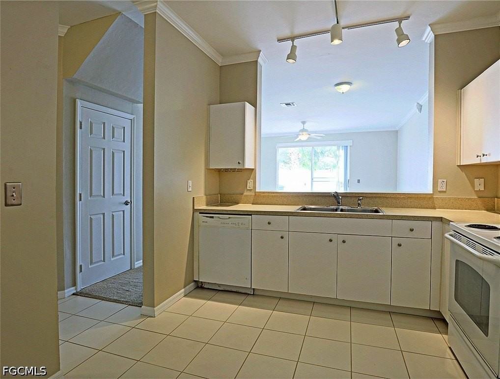 3647 Pine Oak Cir #107 - Photo 5 of 18