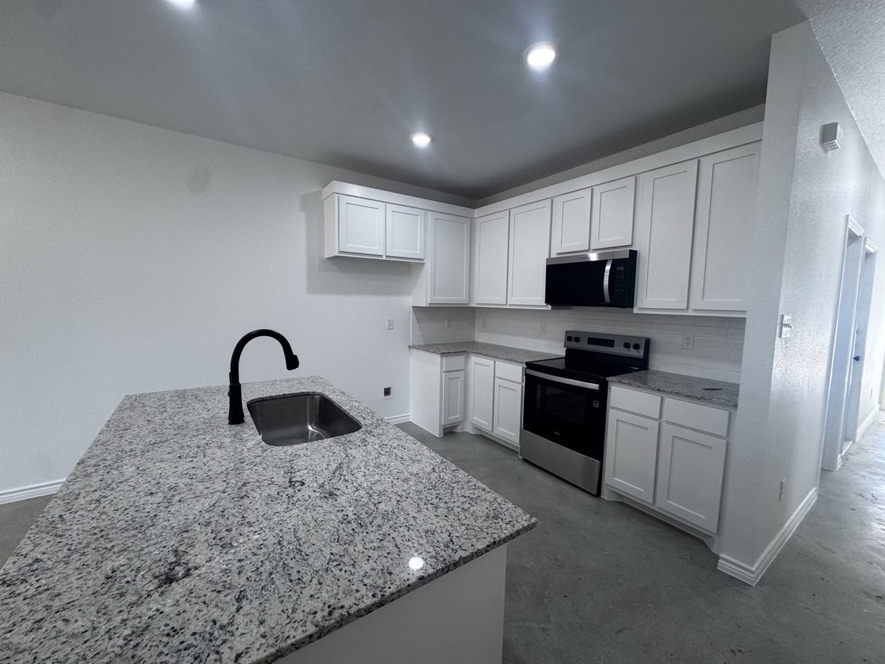 209 Elbert Ln #A - Photo 5 of 31