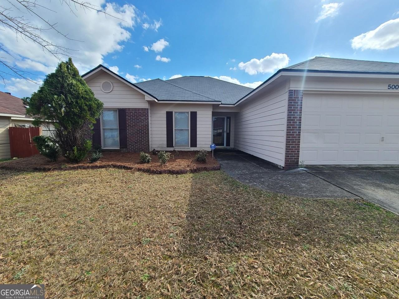 5009 Mint Dr - Photo 2 of 18