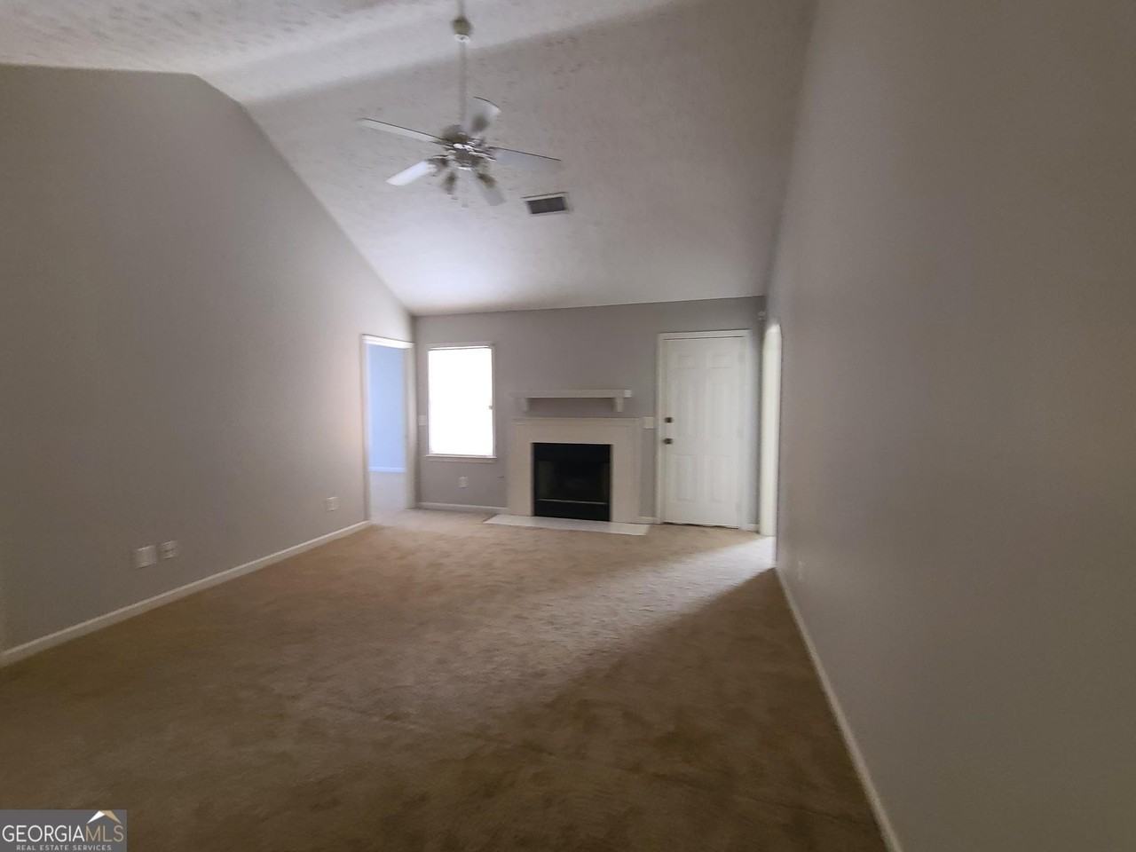 5009 Mint Dr - Photo 5 of 18