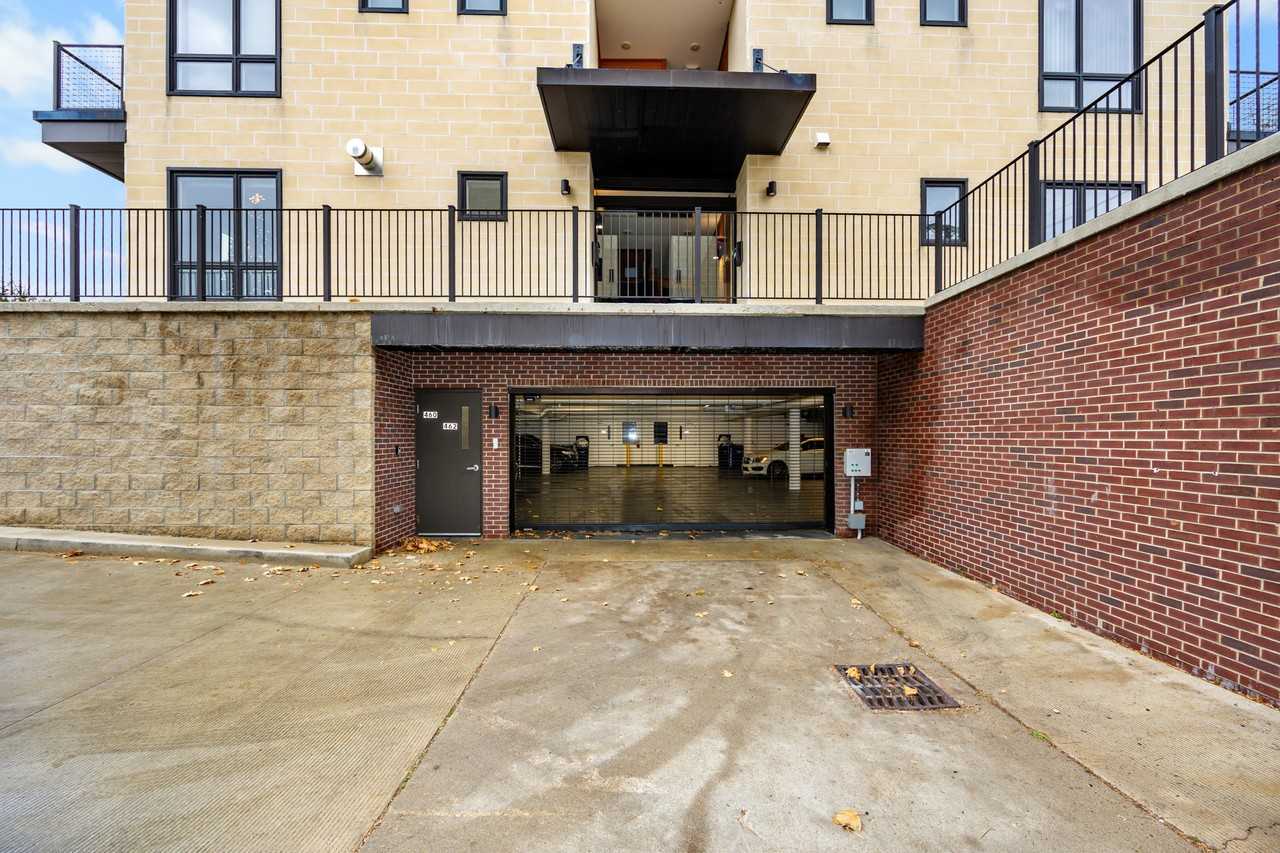 462 W Stadium Blvd #1 - Photo 6 of 50