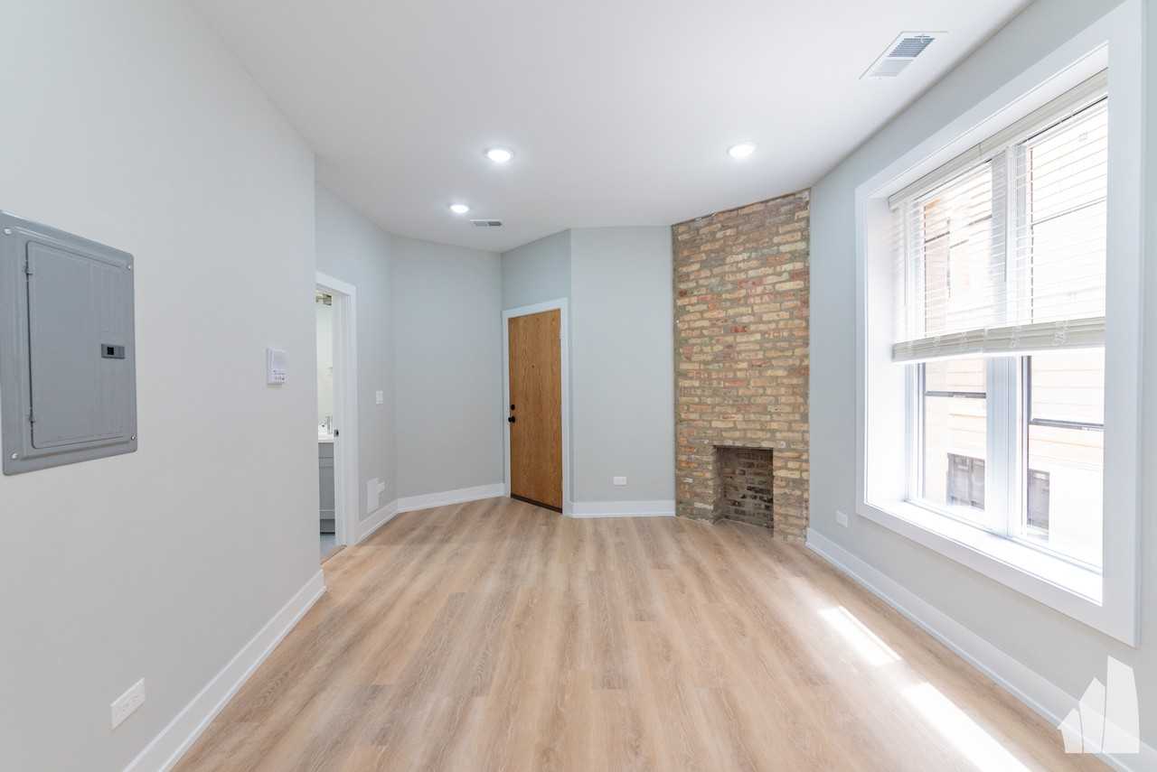 428 W Belden Ave #432-02 - Photo 5 of 13