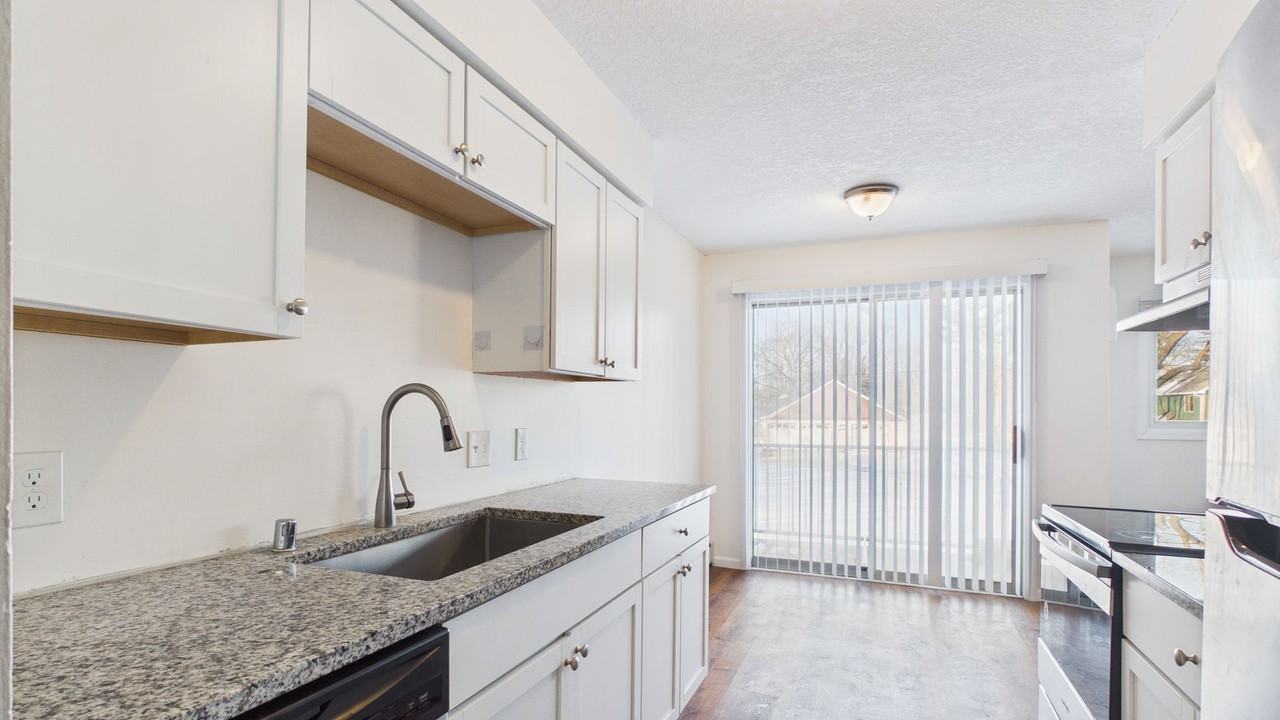 34 Grand Apartments - Photo 6 of 21