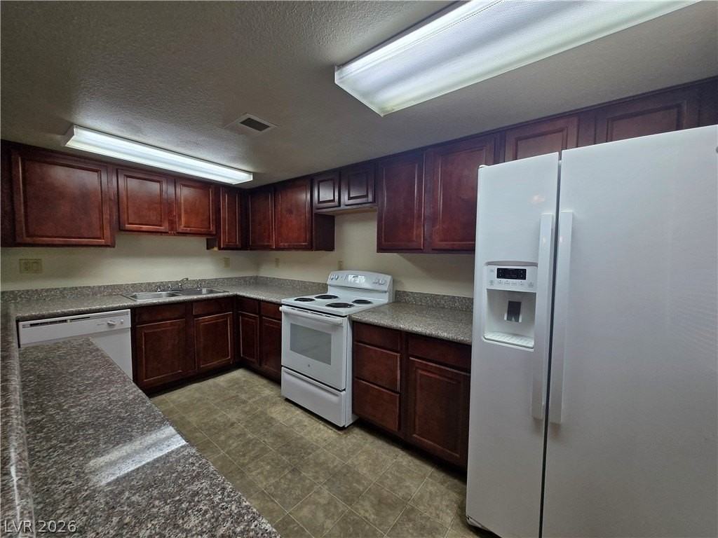5360 Indian River Dr #253 - Photo 4 of 17