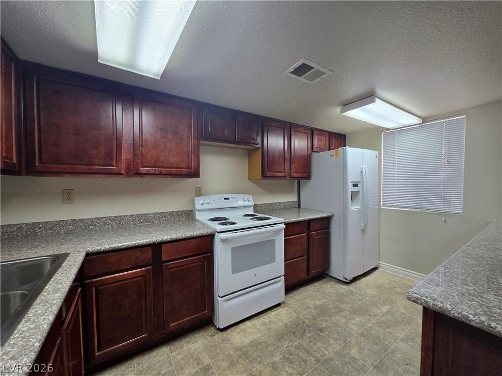 5360 Indian River Dr #253 - Photo 5 of 17