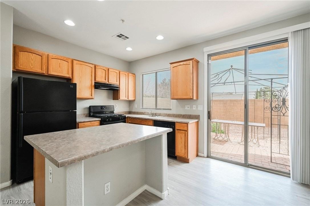8212 Strawberry Spring St - Photo 3 of 30