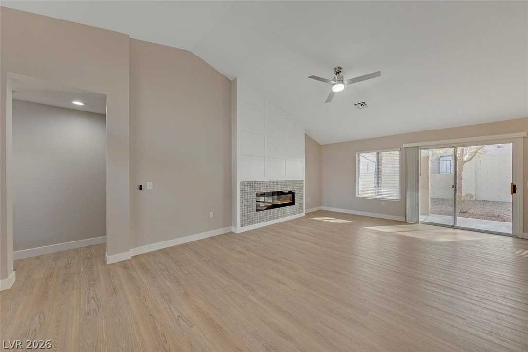 8705 Prairie Hill Dr - Photo 5 of 27