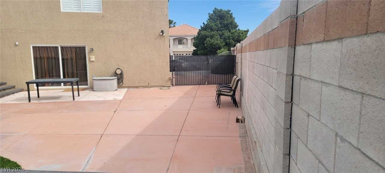 8201 Mountain Heather Ct - Photo 7 of 40