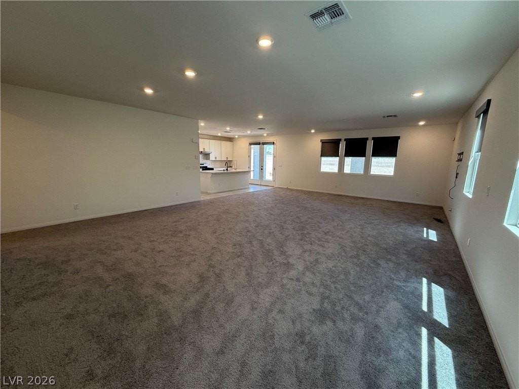 8030 Minavalle Ave - Photo 4 of 27