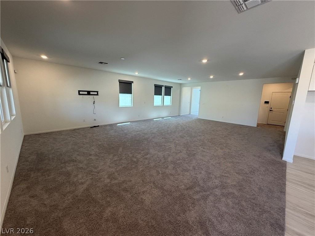 8030 Minavalle Ave - Photo 6 of 27