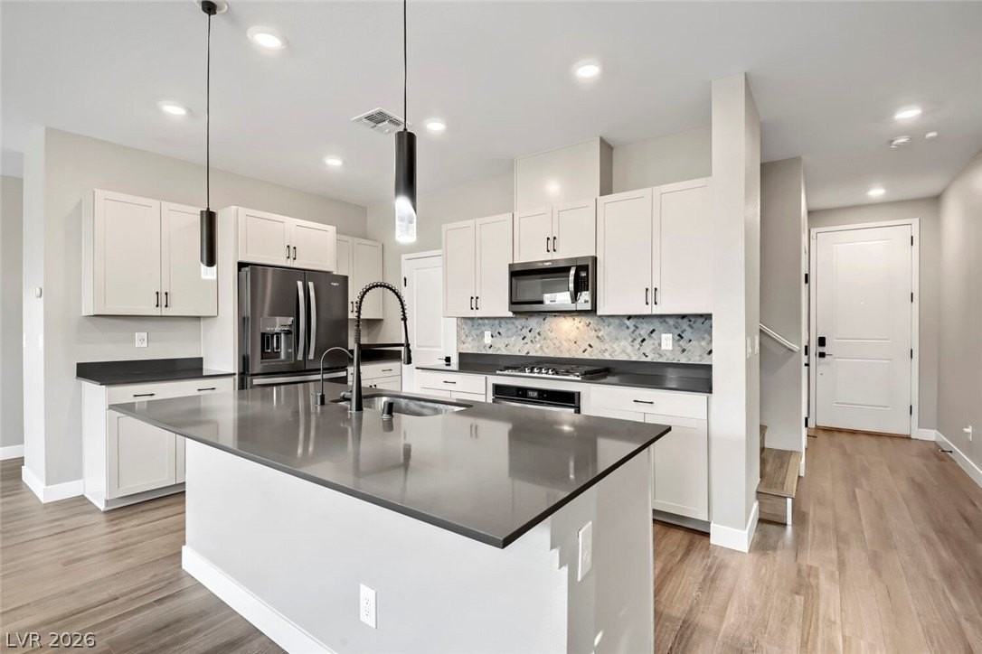 7110 Cass Ave - Photo 4 of 23