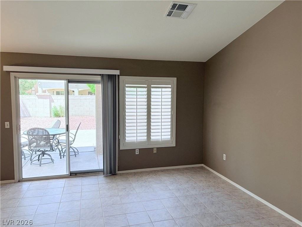9520 Ruby Hills Dr - Photo 5 of 12