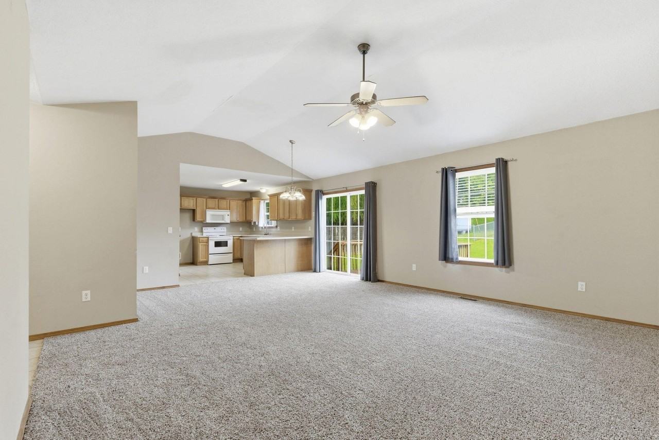 1215 S 14th Ave - Photo 5 of 28
