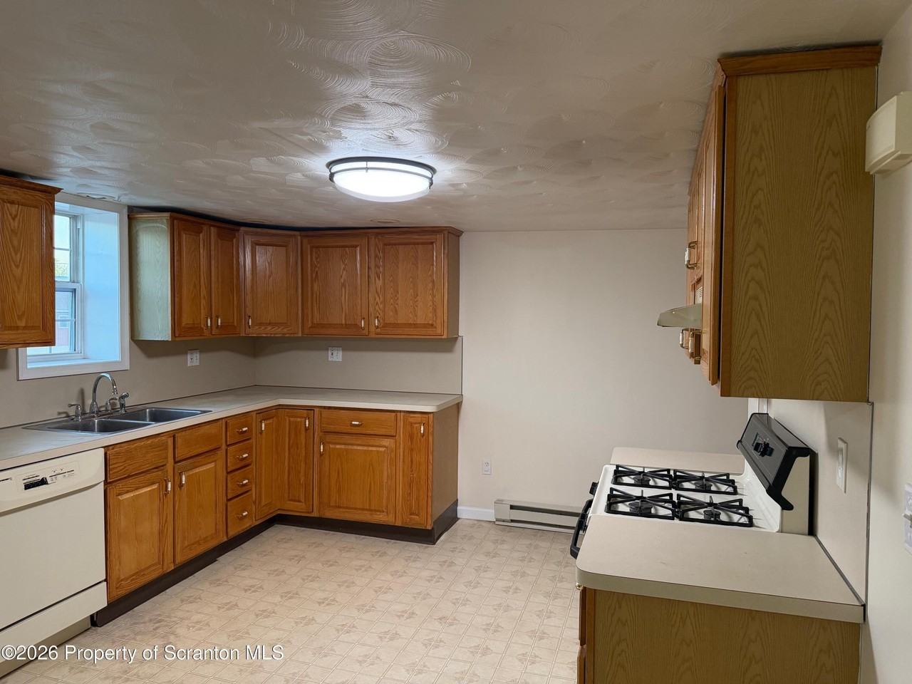 197 Rear Broad Street #2ndFL - Photo 2 of 13