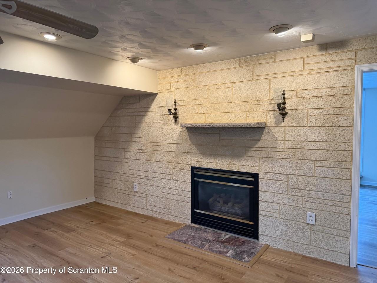 197 Rear Broad Street #2ndFL - Photo 5 of 13