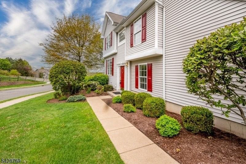 60 Brock Ln - Photo 2 of 26
