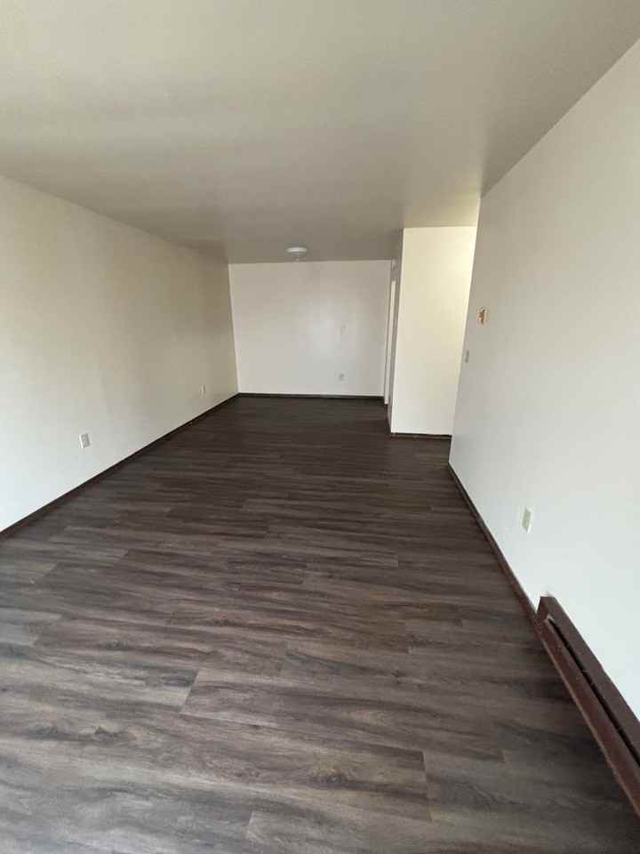 7501 W. Green Tree Rd. - Photo 2 of 14