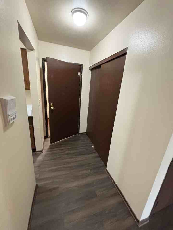 7501 W. Green Tree Rd. - Photo 5 of 14