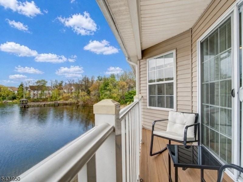 14 Lagoon Way - Photo 2 of 28
