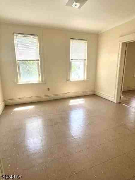 16 Stuyvesant Ave #2R - Photo 2 of 5