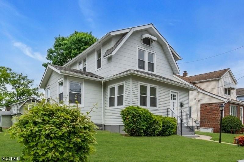 288 Harrison St - Photo 2 of 37