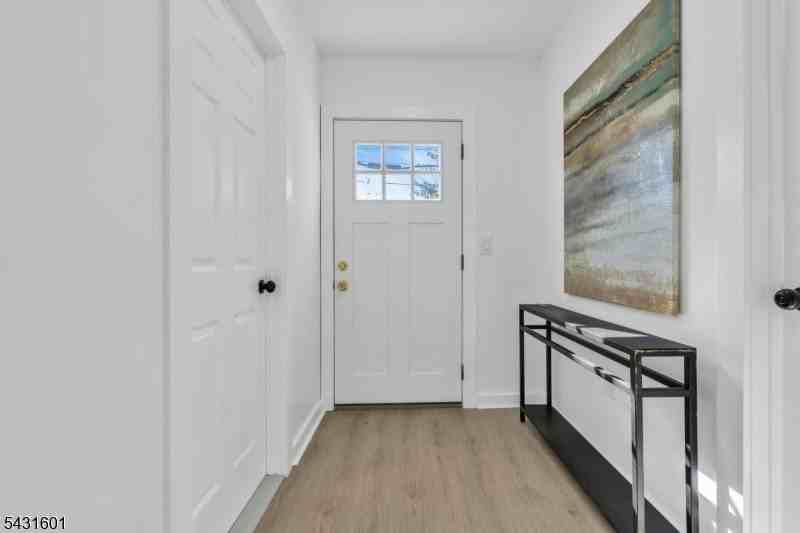 288 Harrison St - Photo 5 of 37