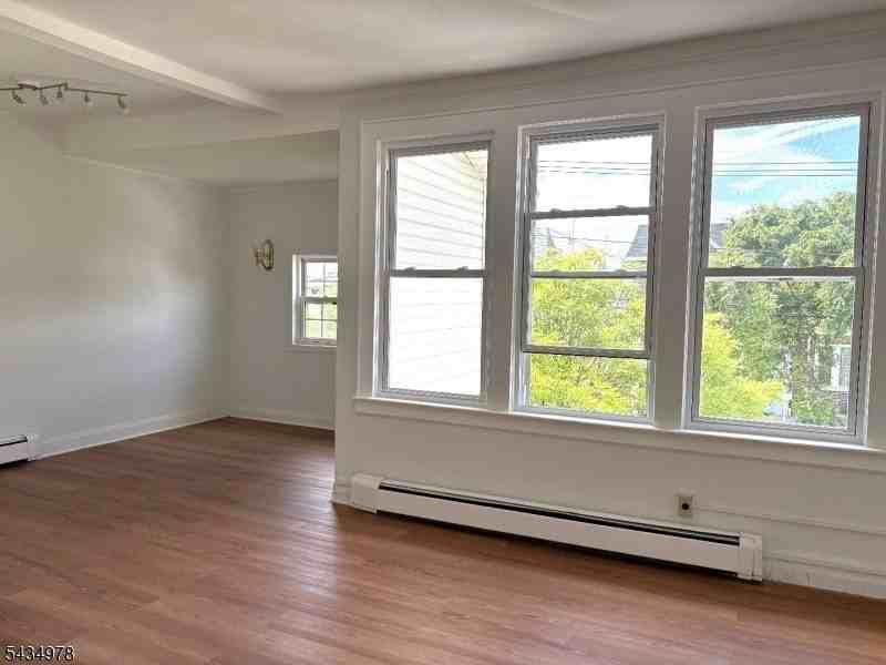 192 N 17th St #2 - Photo 2 of 15