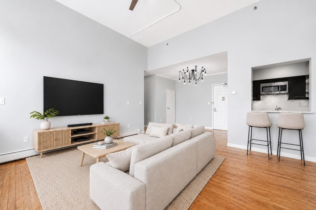 501 Adams St #4E - Photo 3 of 14