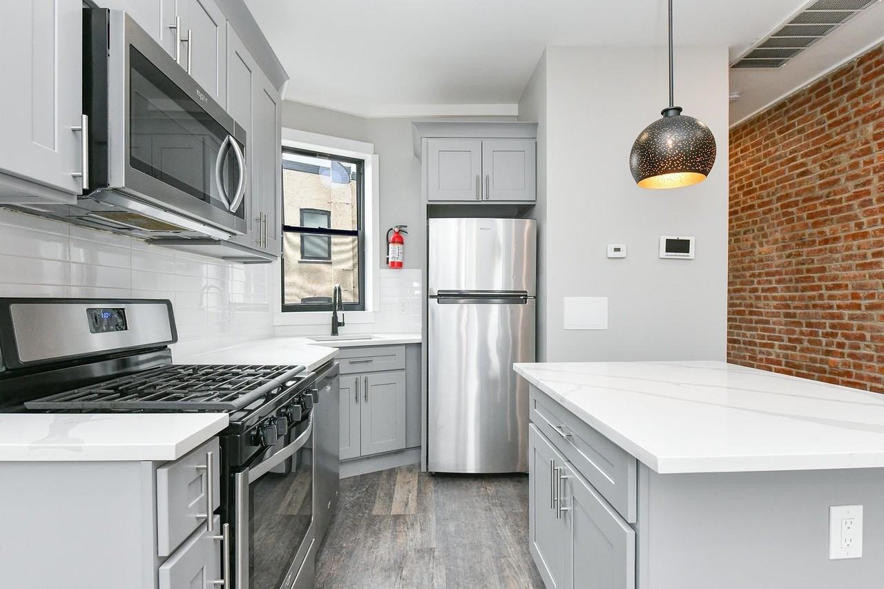 30 63rd St #3R - Photo 2 of 16