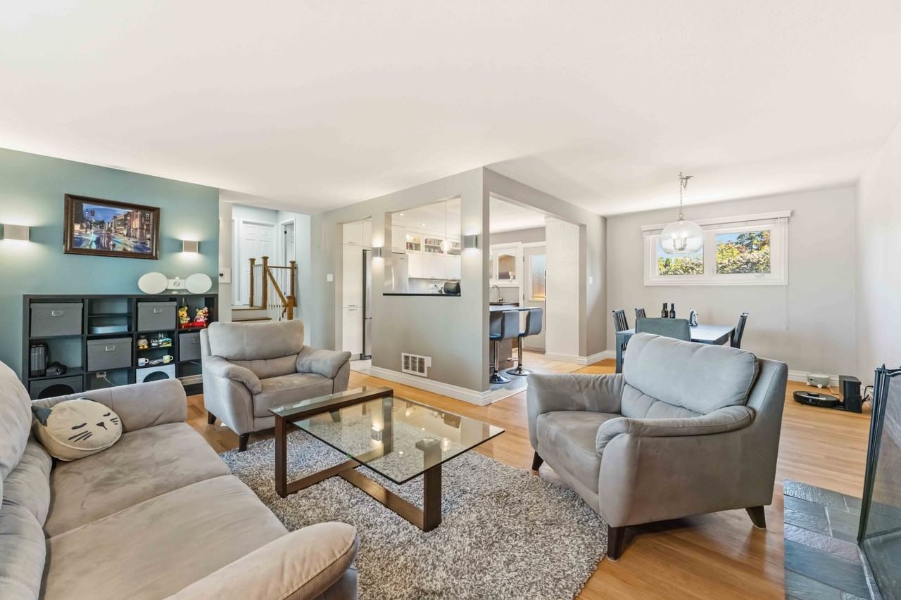 15 Ullswater Dr #1 - Photo 3 of 10