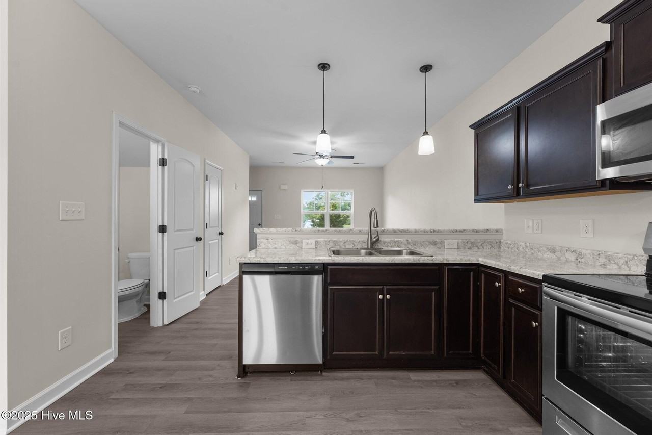 602 Justice Farm Dr - Photo 6 of 23