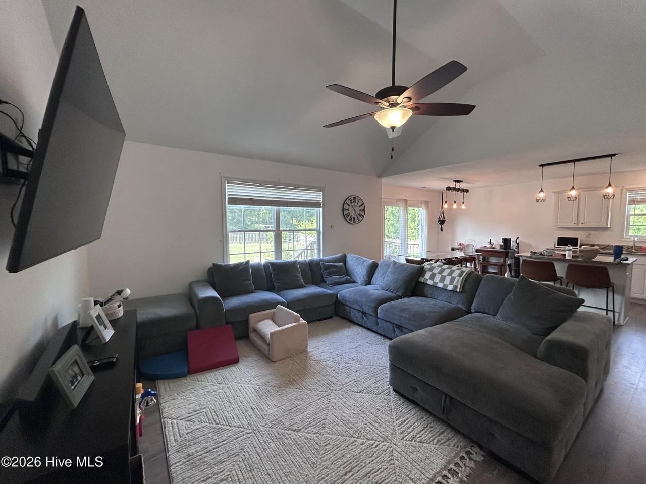 308 Prince William Dr - Photo 5 of 20