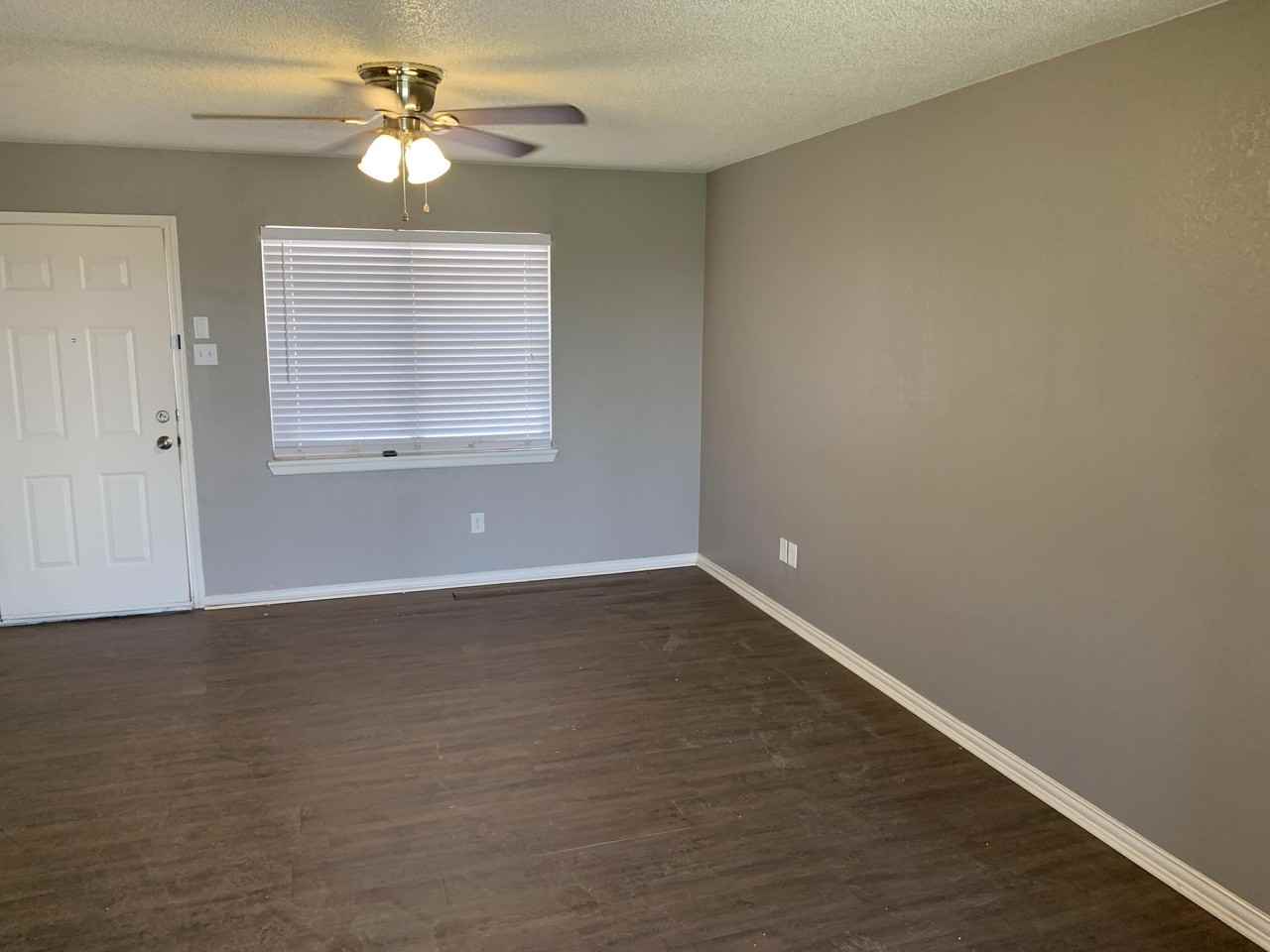 4534 Marshall St - Photo 7 of 14
