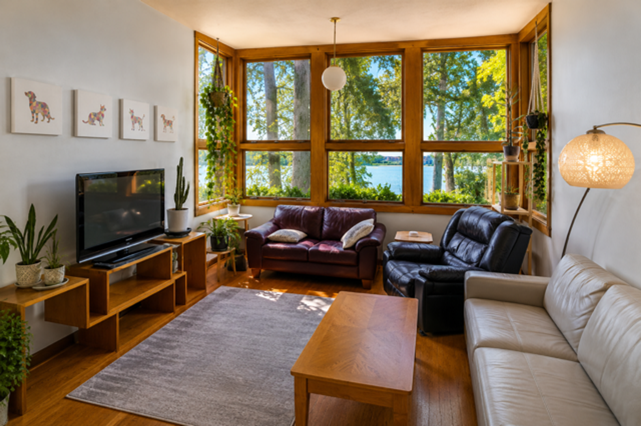 3006 Waunona Way - Photo 4 of 14