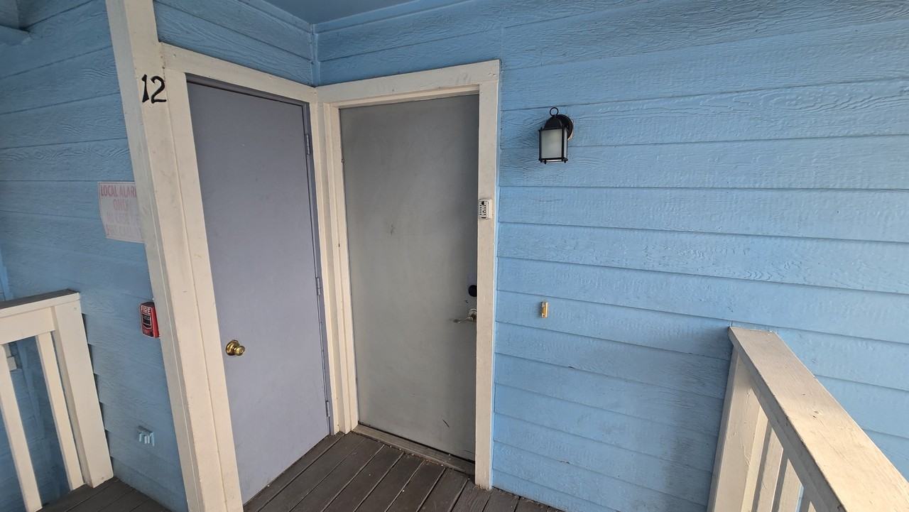 2747 N Poinciana Blvd #1 - Photo 3 of 17