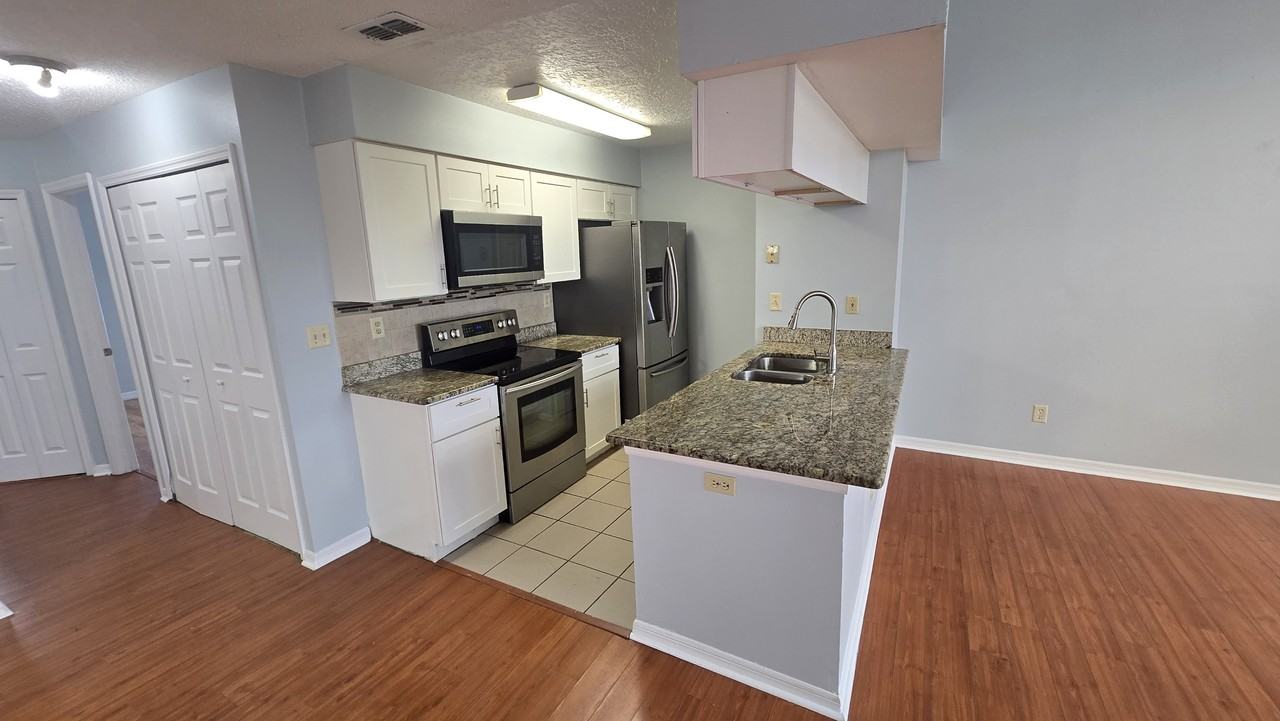 2747 N Poinciana Blvd #1 - Photo 5 of 17