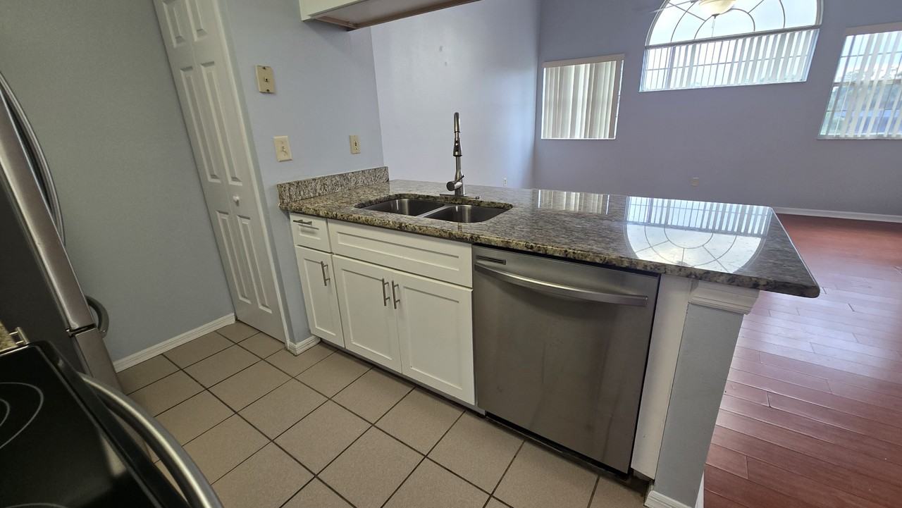 2747 N Poinciana Blvd #1 - Photo 6 of 17