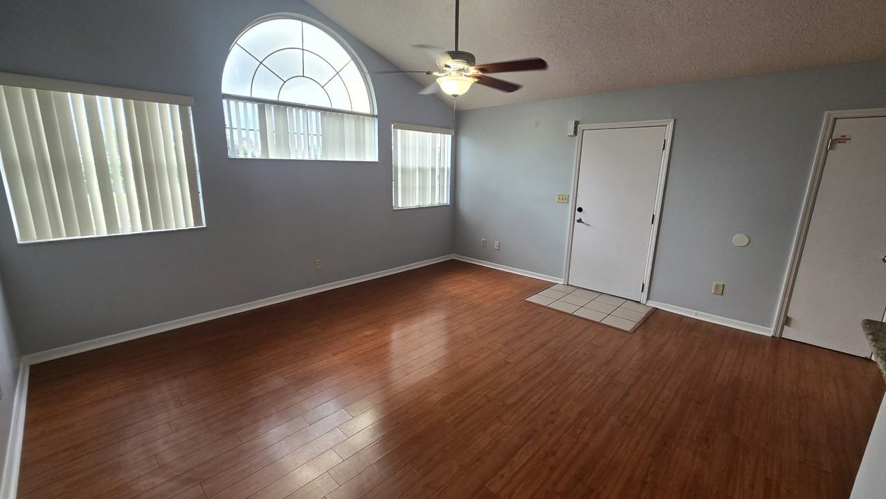 2747 N Poinciana Blvd #1 - Photo 7 of 17