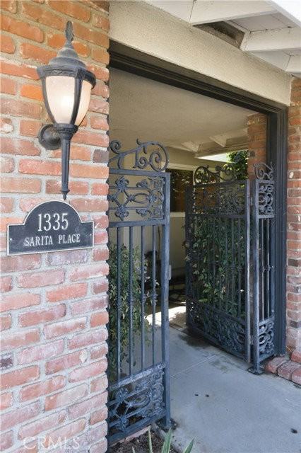 1335 N Sarita Pl - Photo 3 of 8