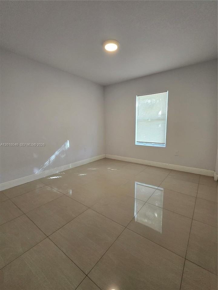 1707 Nw 68th Ter #1 - Photo 6 of 15