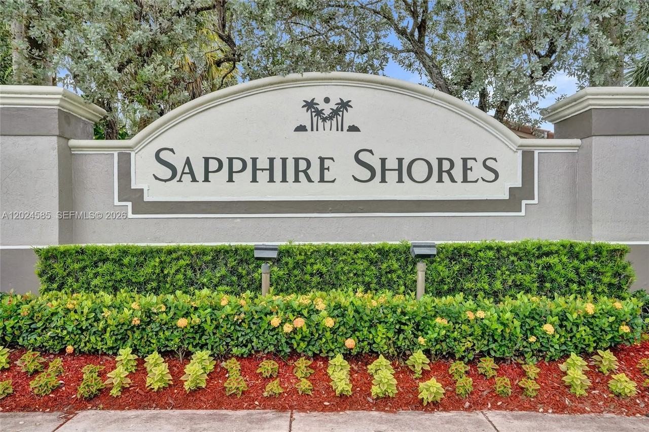 4108 Sapphire Ter - Photo 4 of 33