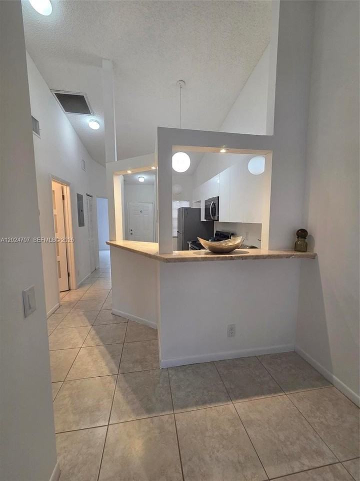 3686 Nw 83rd Ln #3686 - Photo 4 of 17