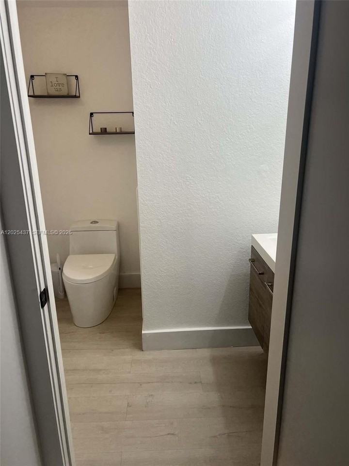 8135 Nw 108th Ave #0 - Photo 7 of 14