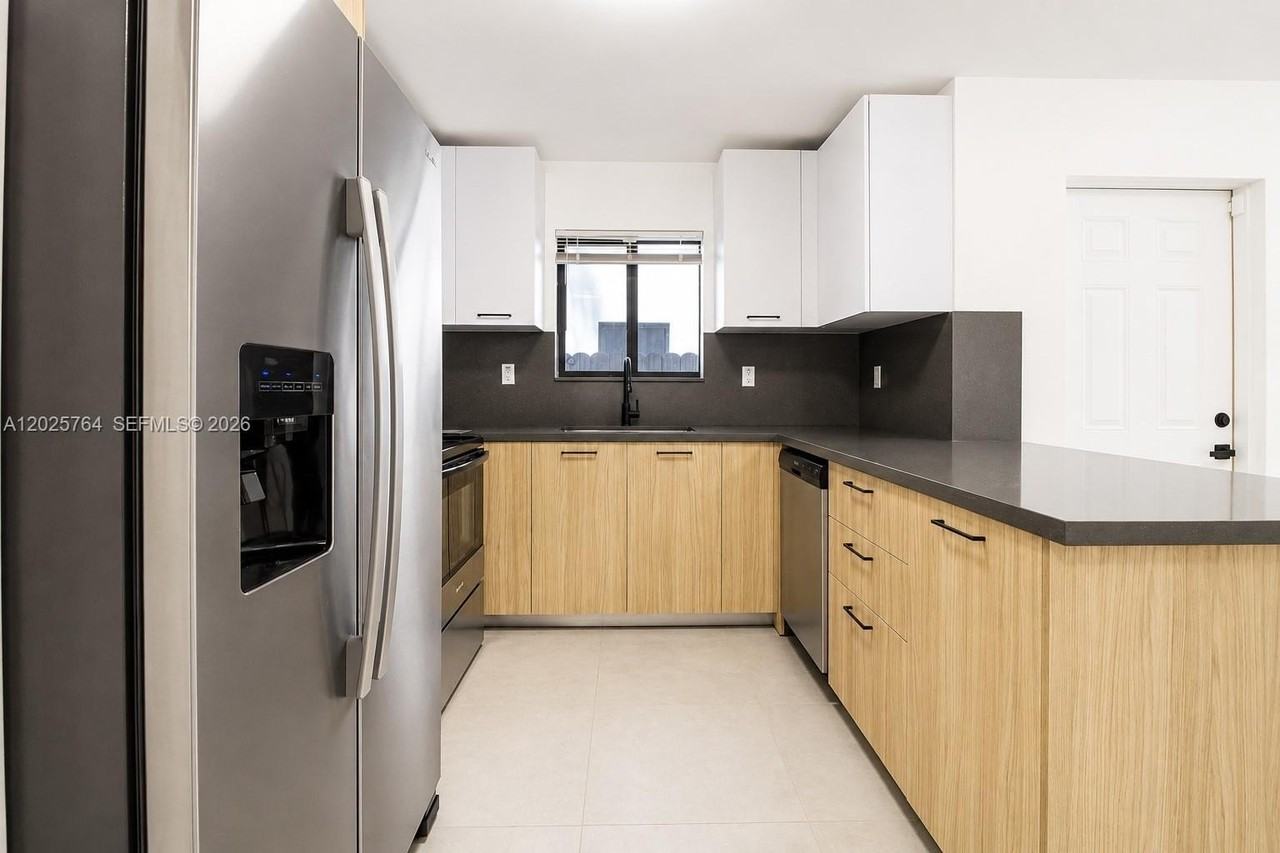 1836 Nw 63rd St #1836 - Photo 7 of 21