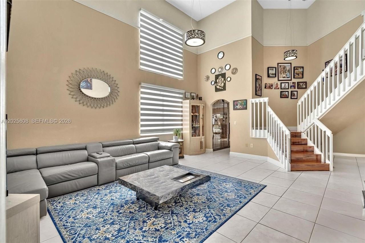 16408 Sapphire Pl - Photo 4 of 45