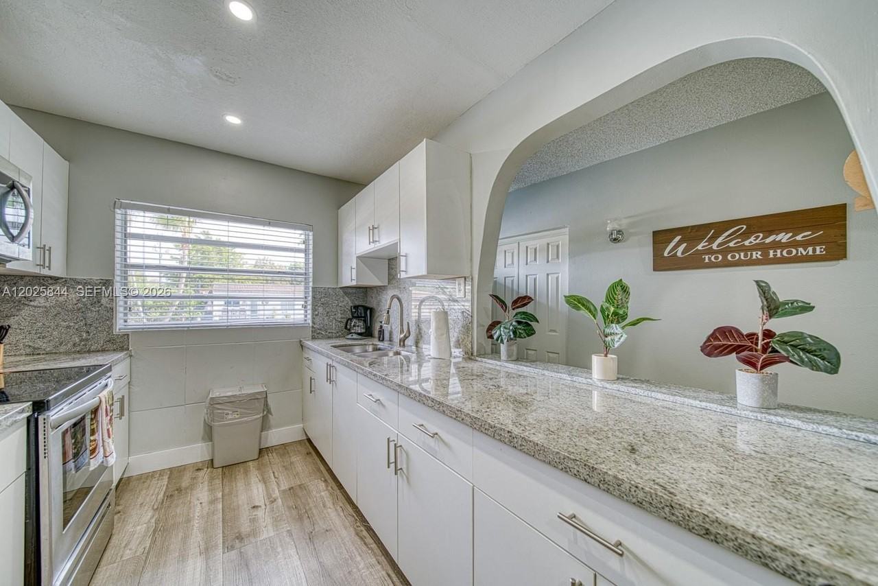 7620 Sw 21st St #7620 - Photo 4 of 19