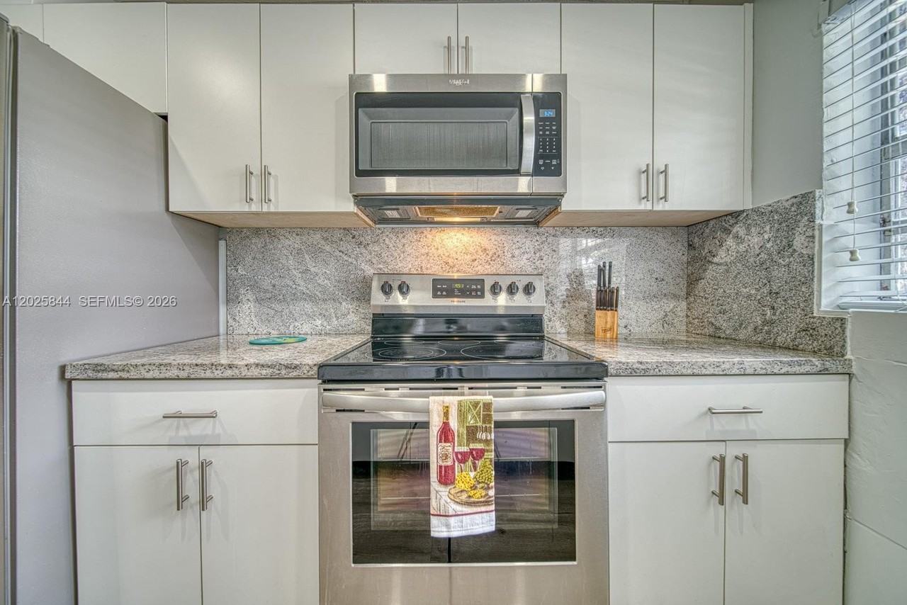 7620 Sw 21st St #7620 - Photo 5 of 19
