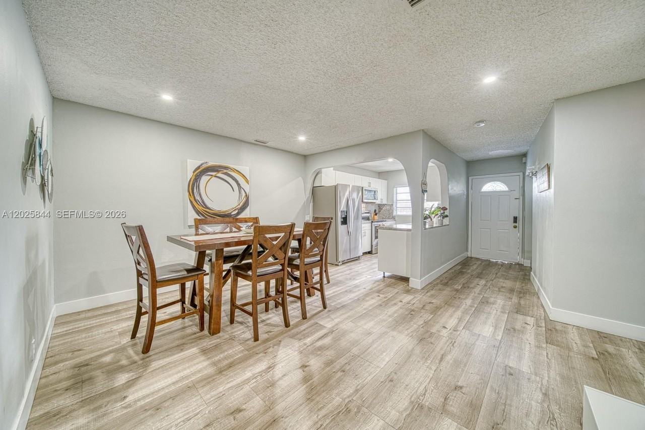 7620 Sw 21st St #7620 - Photo 7 of 19