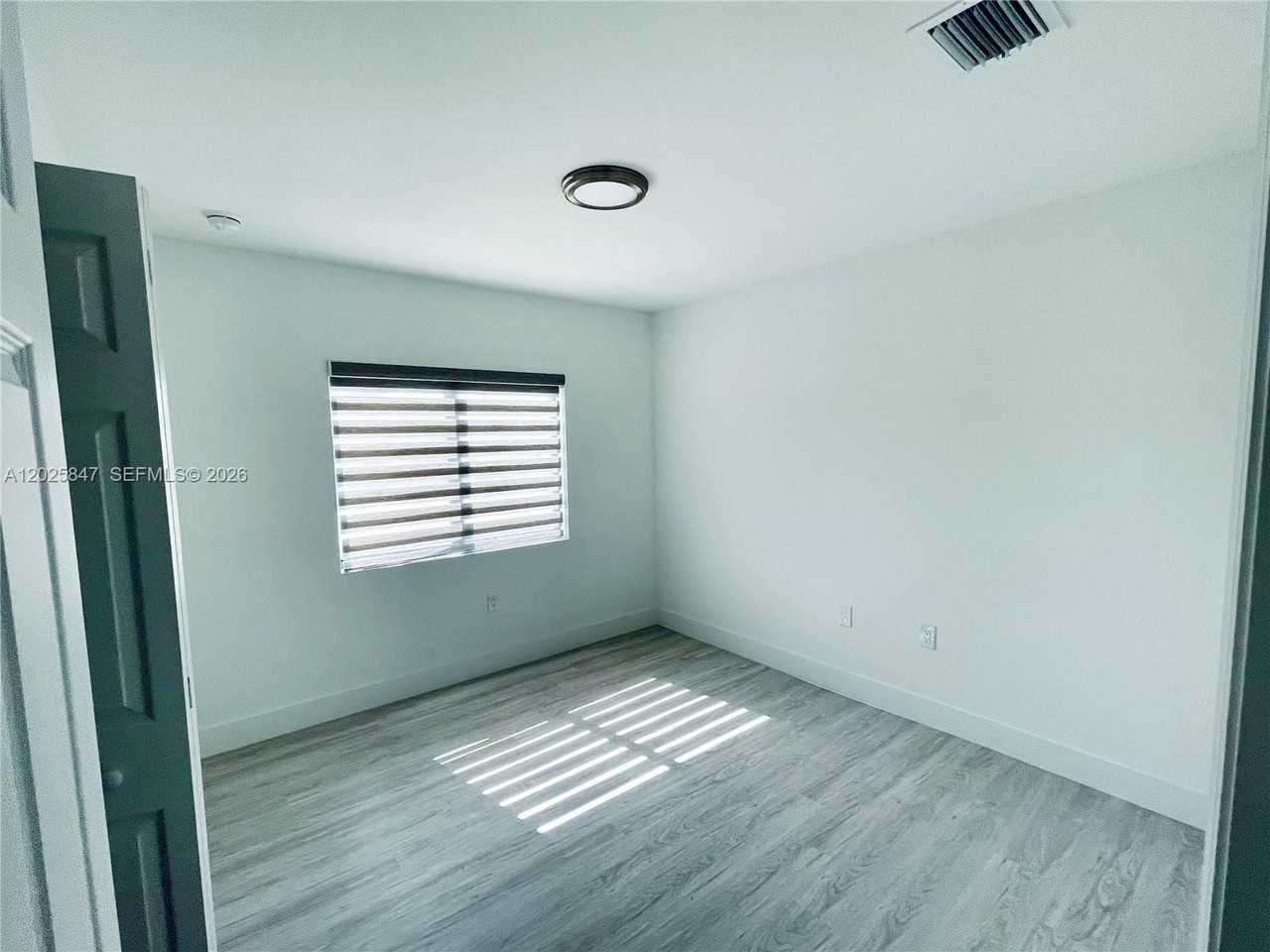 11920 Sw 212th St #11920 - Photo 3 of 4