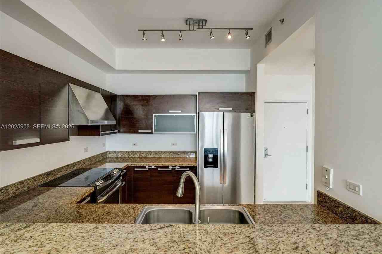 2525 Sw 3rd Ave #1009 - Photo 3 of 15